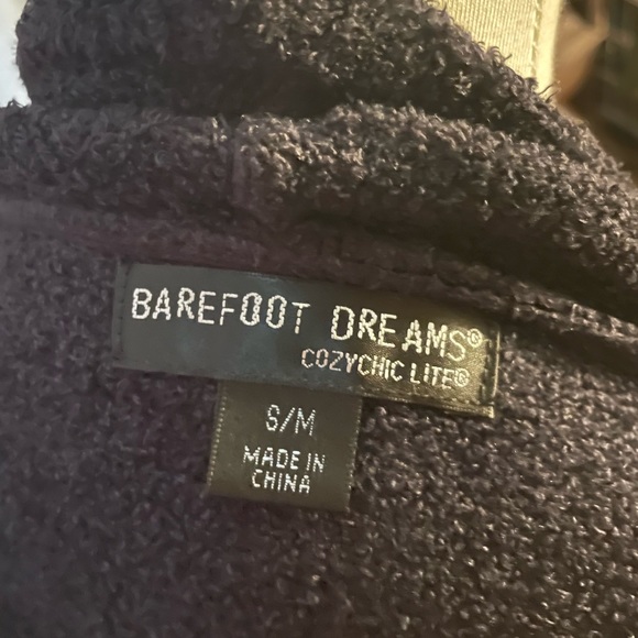 Barefoot Dreams black cardigan with pockets - Picture 2 of 2